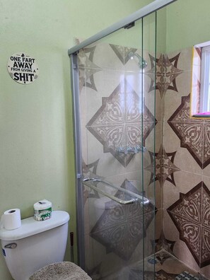 Shower, towels, soap, toilet paper - Ocean Sunrise Retreat in Long Bay, Portland Private 1 Bedroom Home with Balcony (Long Bay)