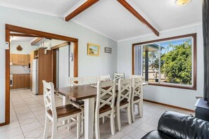 Dining - Spikes Place: Riverside Serenity for Groups (Hindmarsh Island)