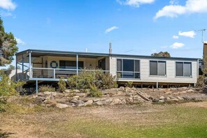 Exterior - Spikes Place: Riverside Serenity for Groups (Hindmarsh Island)