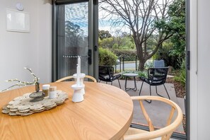 Dining - 2BR 2bath townhouse in Garran (Garran)