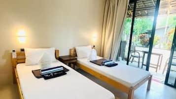 Superior Twin Room, Partial Sea View | Desk, laptop workspace, free WiFi