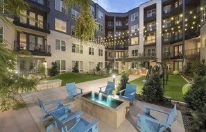 Terrace/patio - Cozy 1-bedroom apartment in fabulous Addison (Addison)
