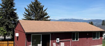 Moose Can Gully Home, Spacious Single Family 4 Bdrm South Hills
