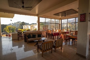 Interior - Dhauladhar View Village Resort (Dharamshala)