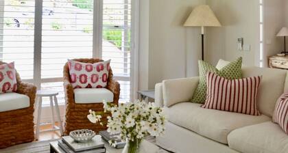 Mawson House Southern Highlands Views Calm Stylish