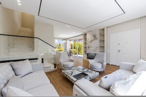 3 bedrooms - White Escape 3BR Luxury Lalzi Beach Villa (Ishëm)