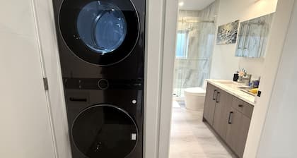 Vancouver Katherine 2BD 2BA Laneway Home