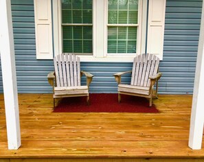 Terrace/patio - Norwood Lakefront Oasis - Whole House 3 Bedroom (Norwood)