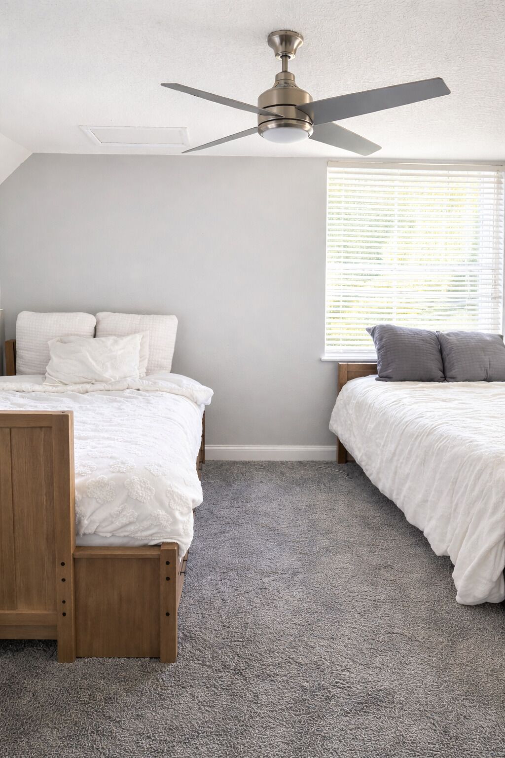 WiFi, bed sheets