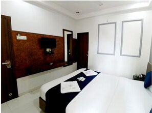 Room - Hotel Kiara Govind Park (Shirdi)