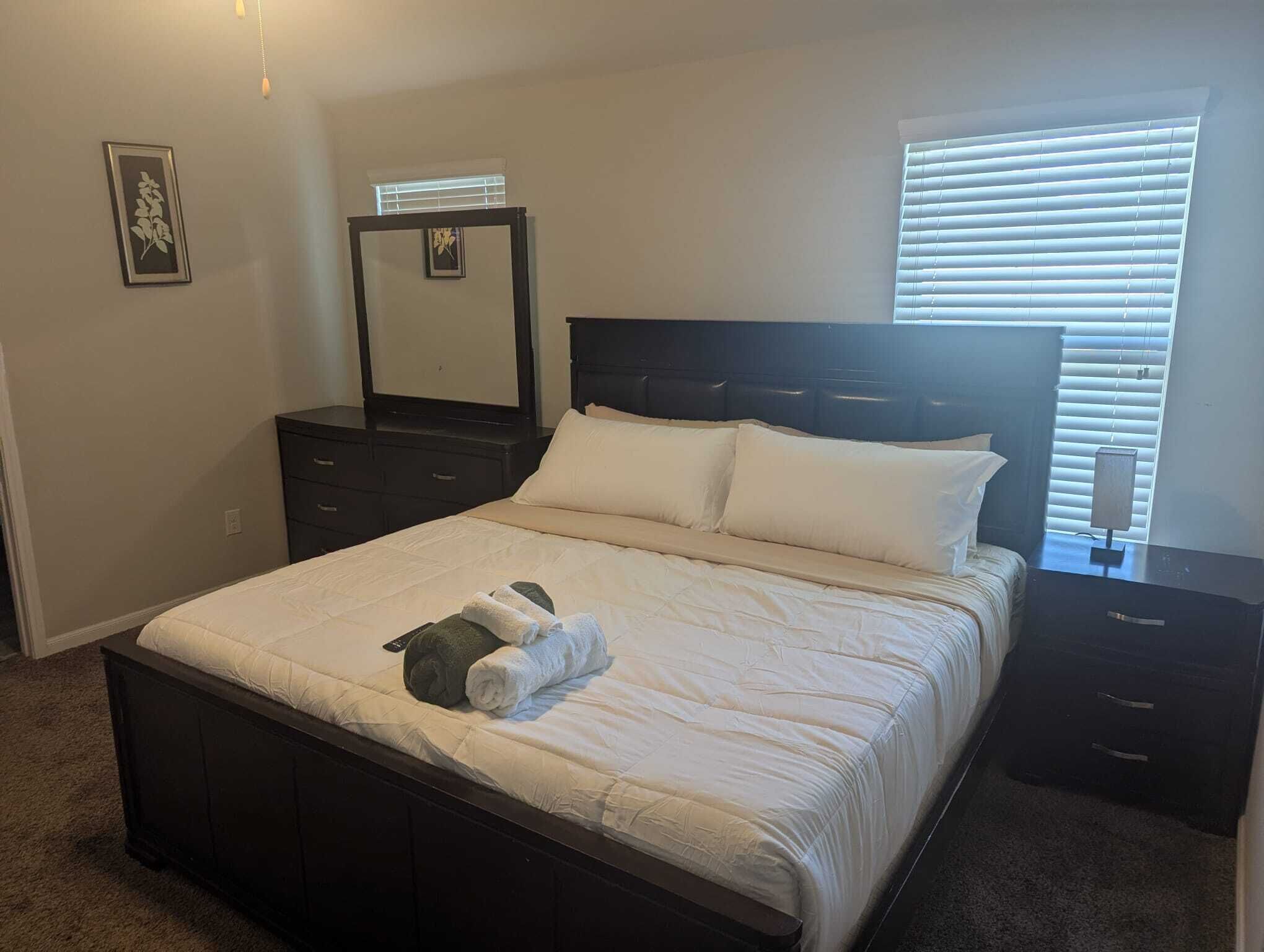 Iron/ironing board, WiFi, bed sheets