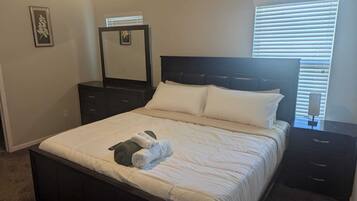 Iron/ironing board, WiFi, bed sheets