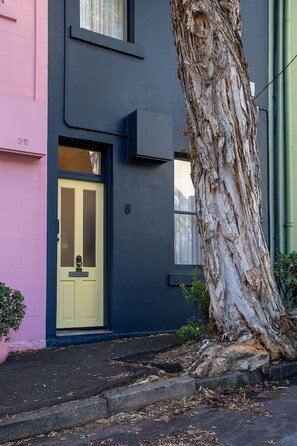 Exterior detail - Chic 3BR Family Home with rare Garden & Parking (Surry Hills)