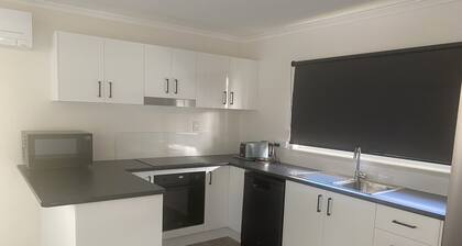 Spacious modern Beachside 2 Bedroom Unit.