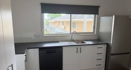 Spacious modern Beachside 2 Bedroom Unit.