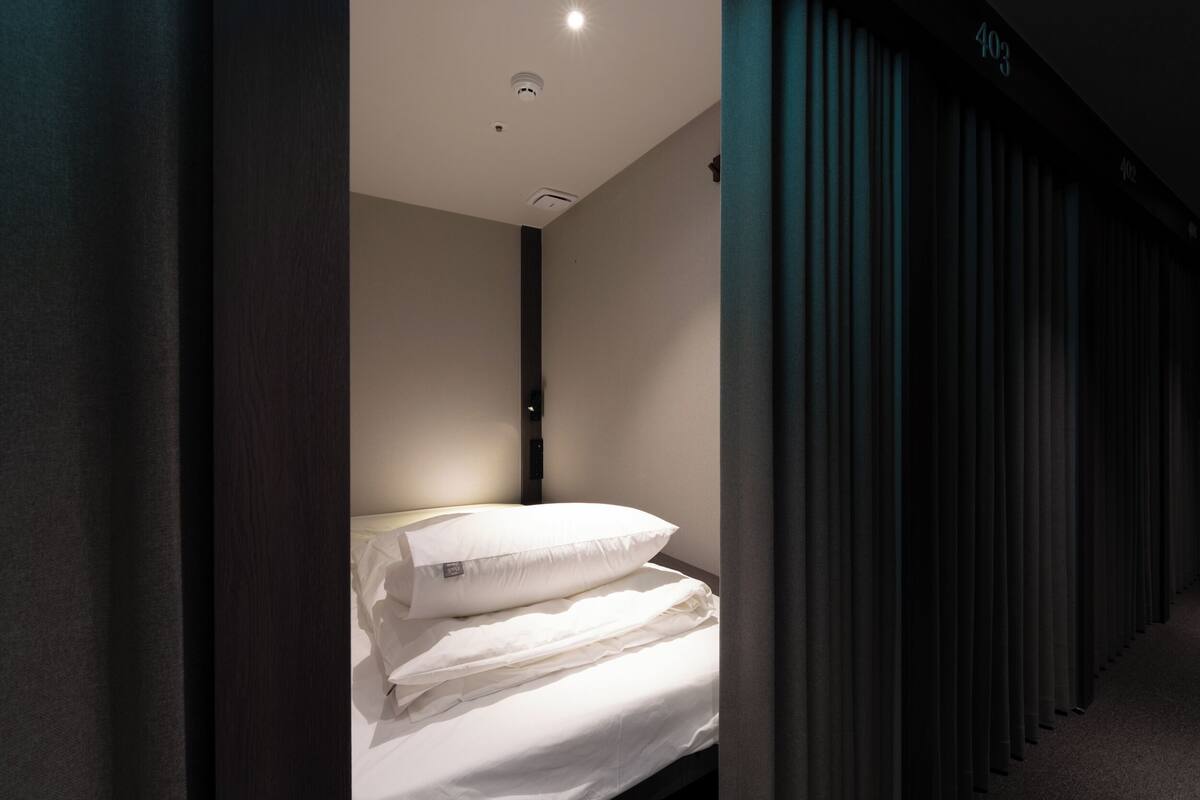 Coffres-forts dans les chambres, rideaux occultants