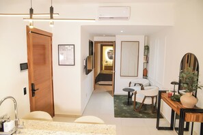 Room - Smart & Modern Minimalist Gem in Santa Tere with AC (Guadalajara)