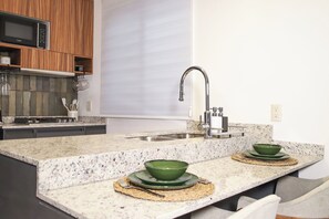 Private kitchen - Smart & Modern Minimalist Gem in Santa Tere with AC (Guadalajara)