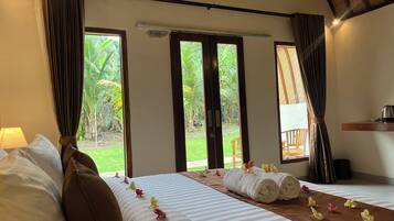 Cottage, Balcony, Garden View