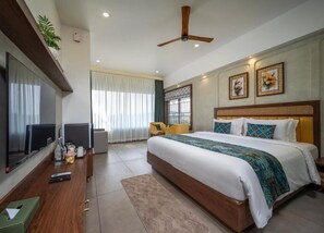 Chambre Deluxe double | Fer et planche à repasser, accès au Wi-Fi (inclus)