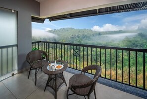 Phòng Suite, quang cảnh núi | Khu ẩm thực ngoài trời