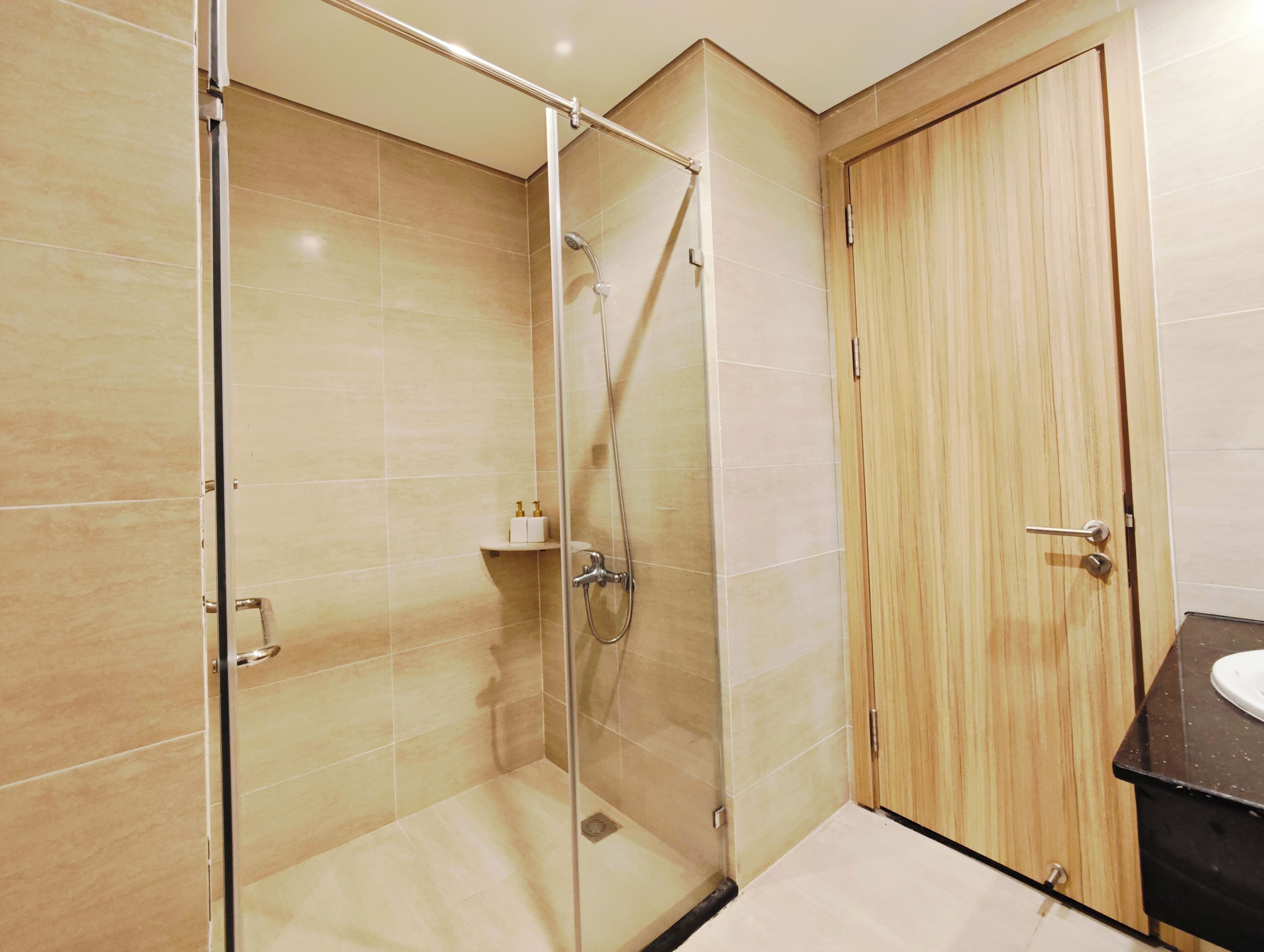 Basic Double Room, City View | Bathroom | Shower