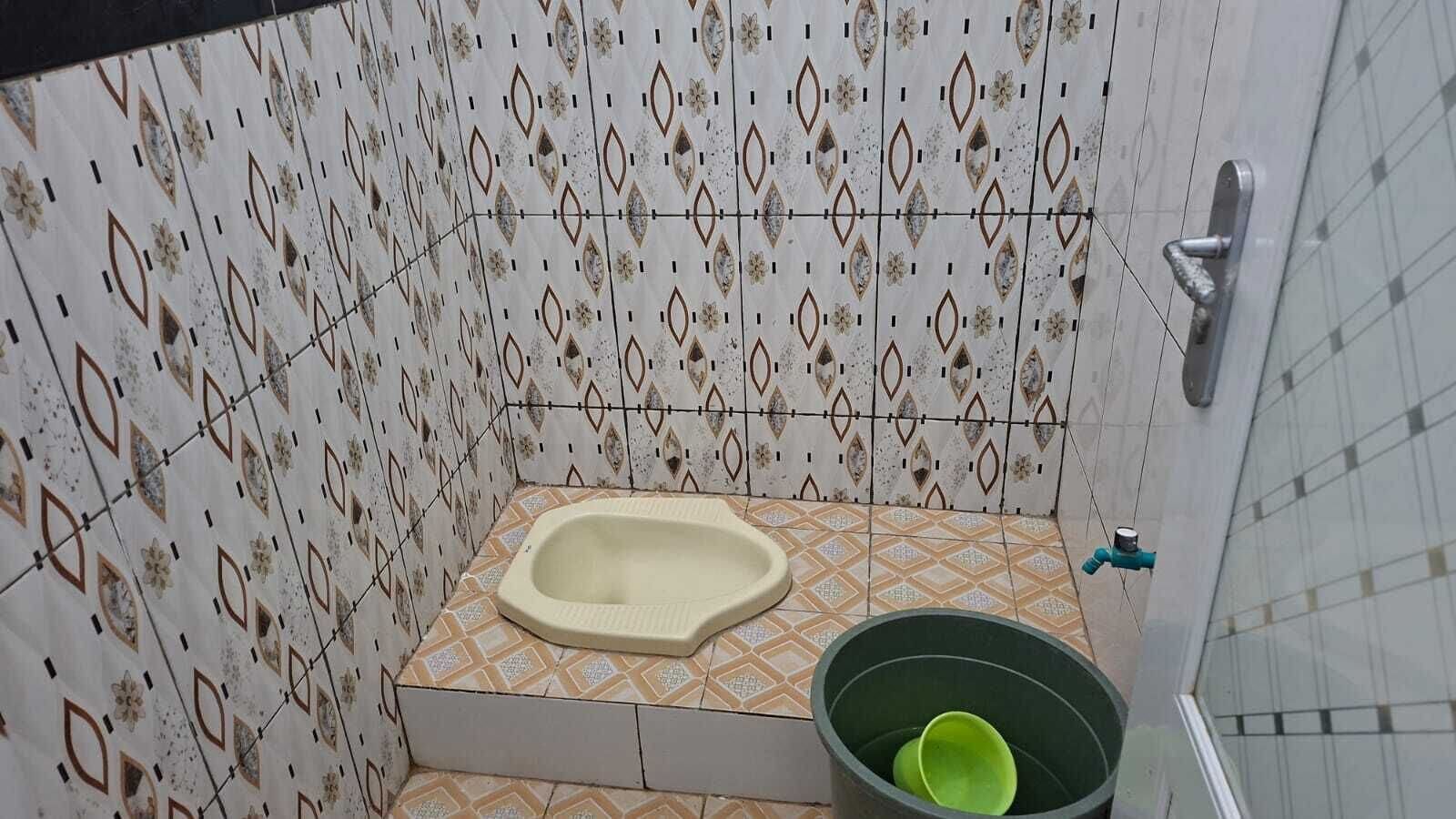Kamar Double Standar | Kamar mandi