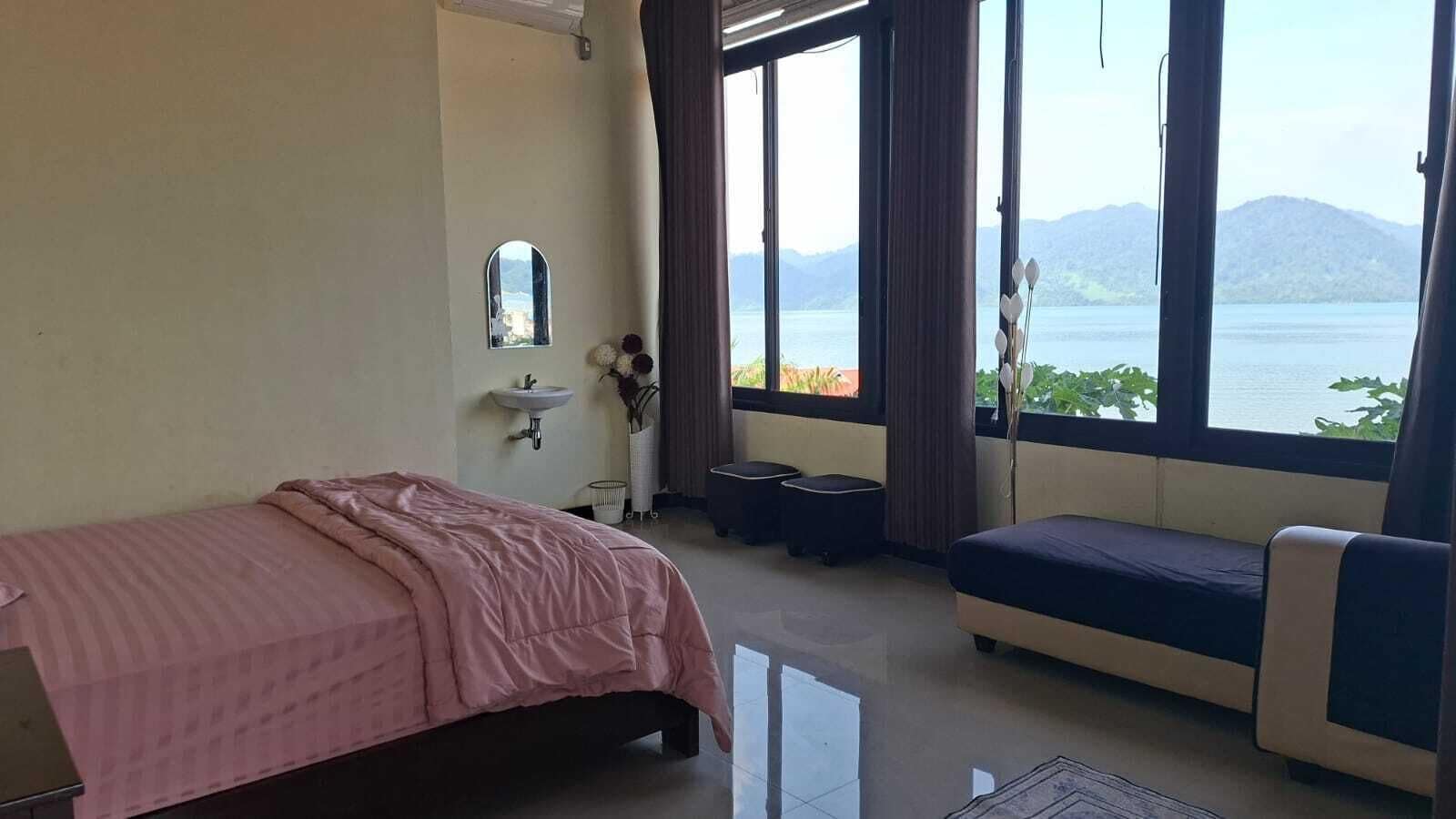 Deluxe Double Room, Sea View | Free WiFi