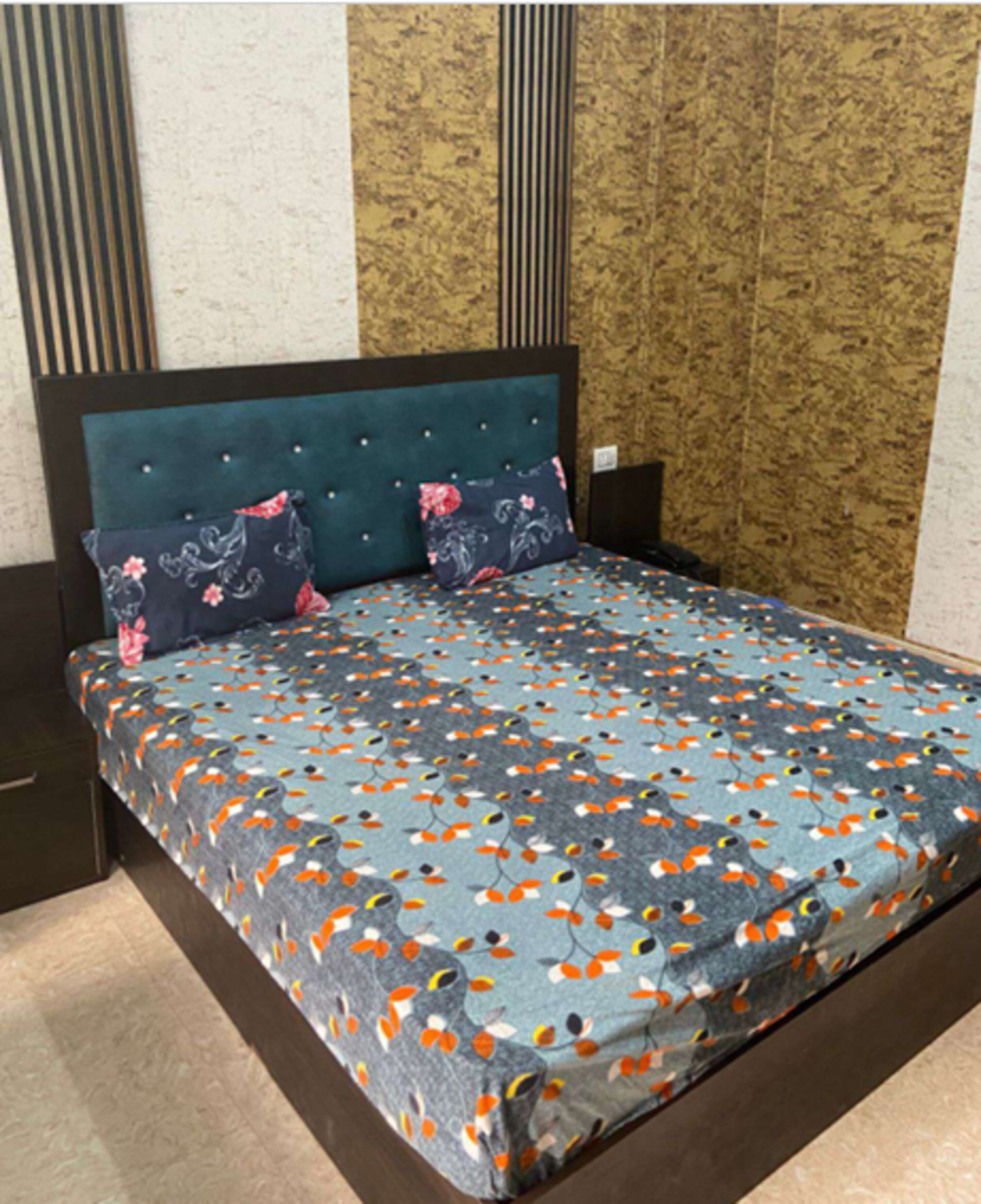 Rollaway beds, free WiFi, bed sheets