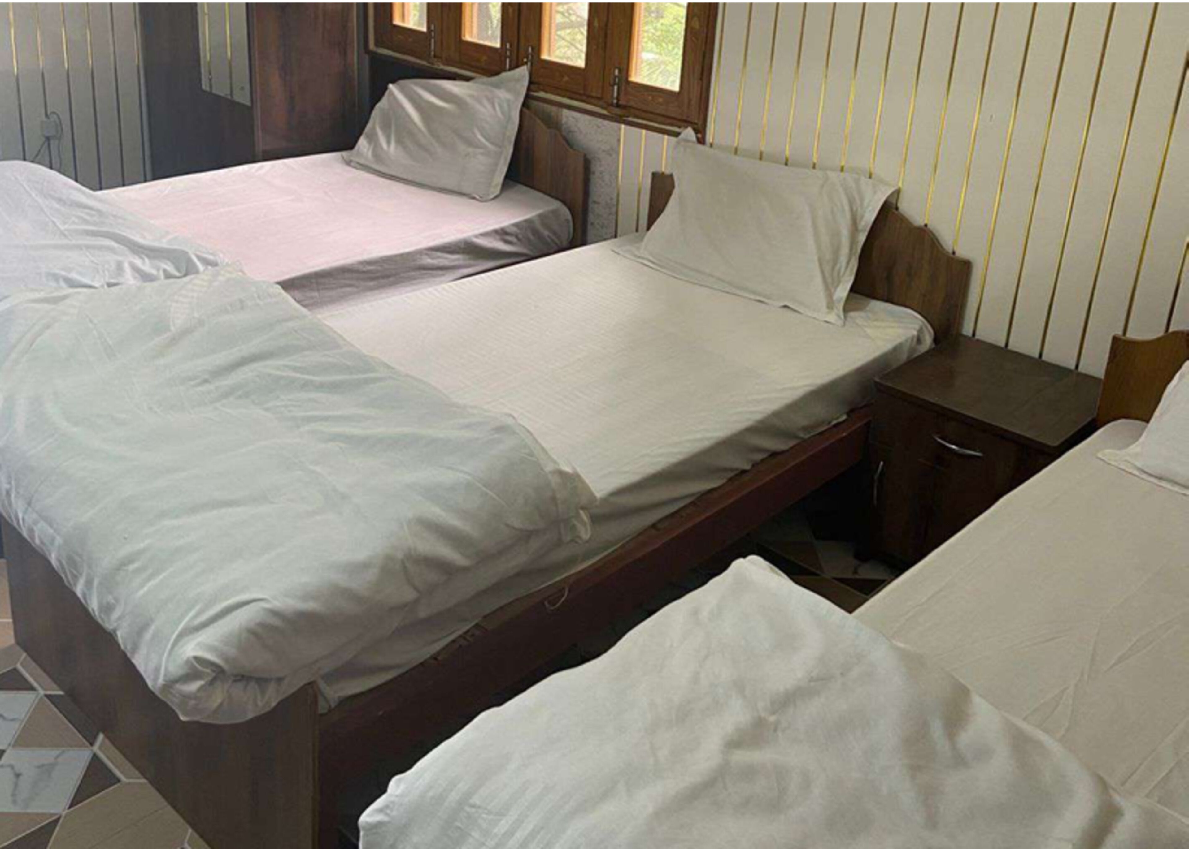 Rollaway beds, free WiFi, bed sheets