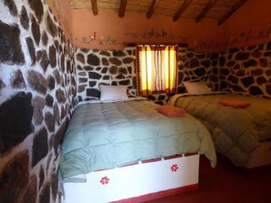 Monolocale Basic, patio, vista città | Tende oscuranti, insonorizzazione, ferro/asse da stiro, Wi-Fi gratuito