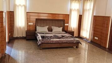 Deluxe Double Room, Balcony | Free WiFi