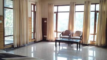 Family Quadruple Room, 1 Bedroom, Balcony, Garden View