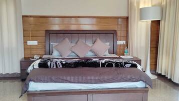 Family Quadruple Room, 1 Bedroom, Balcony, Garden View | Free WiFi