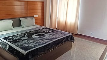 Deluxe Double Room, Balcony | Free WiFi