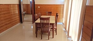 Dining - circuit house (Palampur)