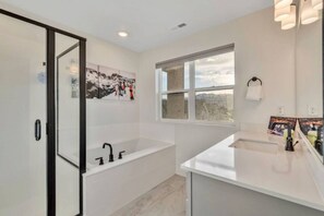 Shower - 4 BR Townhome - 7 Beds - Close to Heber/Park City (Daniel)