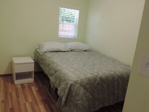 Room - Delightful 2-bedroom house in Lynnwood perfect for your getaway (Lynnwood)
