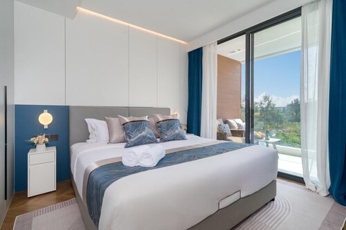 Sunshine Beach apartment in Tambon Choeng Thale
