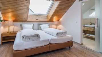 In-room safe, desk, laptop workspace, WiFi (free)