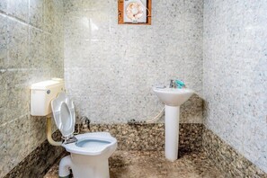 Deluxe Suite | Bathroom