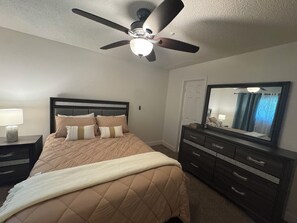 3 habitaciones, escritorio, wifi gratis y ropa de cama 