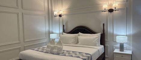 Chambre Double Deluxe | Literie de qualité supérieure, couette en duvet d'oie, surmatelas