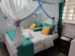 1 habitación, tabla de planchar con plancha y wifi 