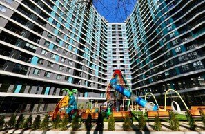 Apartment, 2 Bedrooms, Accessible, Balcony | Children's area - Oasis Vista Escape With Terrace (Chișinău)