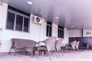 Unclassified image, 3 of 21, button - De Grandeur Tower Apartment (Ojodu)