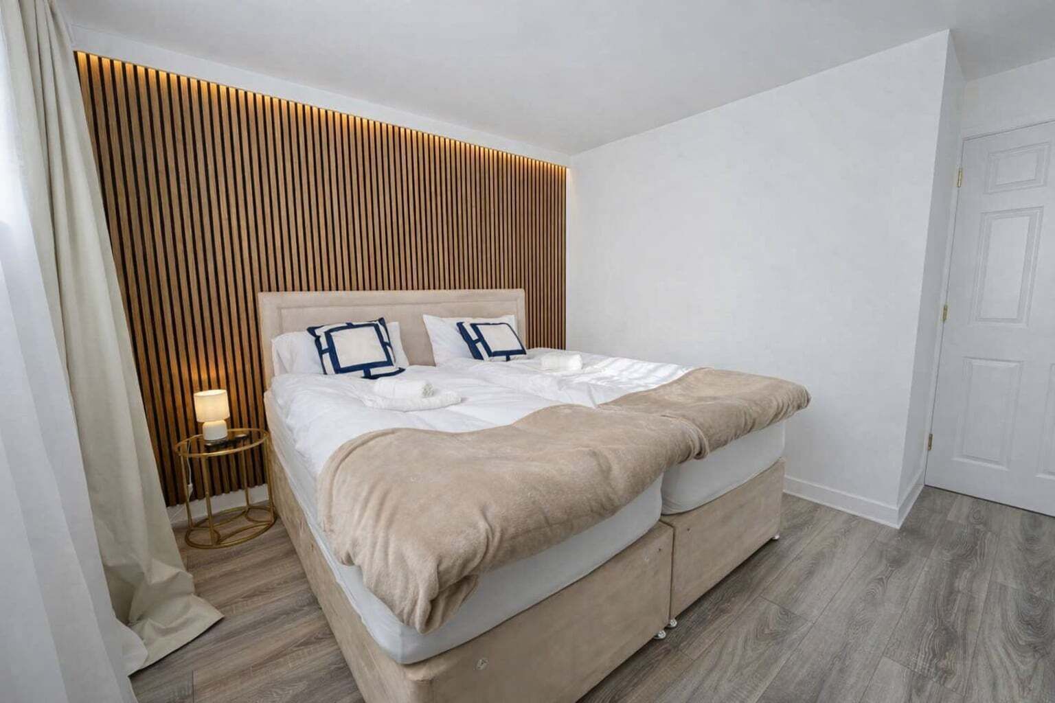 5 Schlafzimmer, Bügeleisen/Bügelbrett, kostenloses WLAN, Bettwäsche