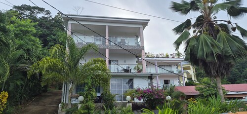 CREOLE COTTAGE ANNEX