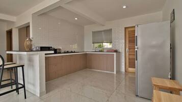 Studio Suite, Sea Facing | Private kitchen
