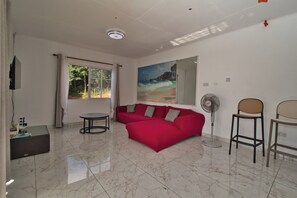 Living area - CREOLE COTTAGE ANNEX (Anse Royale)